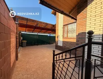7-комнатный дом, 6 соток, 250 м²