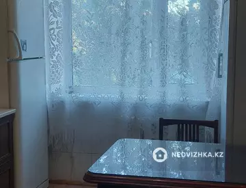 2-комнатная квартира, этаж 3 из 9, 52 м²