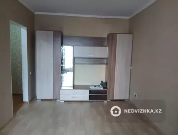 1-комнатная квартира, этаж 2 из 10, 35 м²