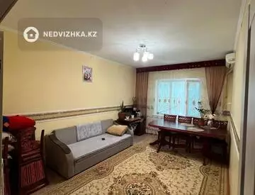 2-комнатная квартира, этаж 4 из 5, 56 м²