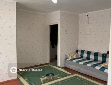 2-комнатная квартира, этаж 2 из 4, 43 м², На длительный срок