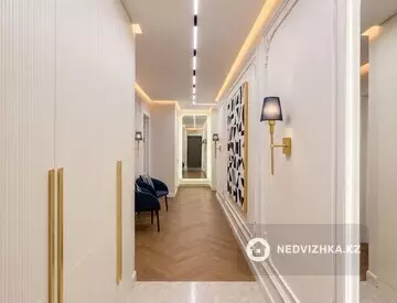 4-комнатная квартира, этаж 17 из 21, 130 м²