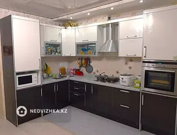3-комнатная квартира, этаж 14 из 16, 130 м²