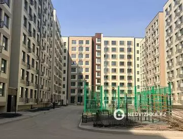 1-комнатная квартира, этаж 1, 42 м²
