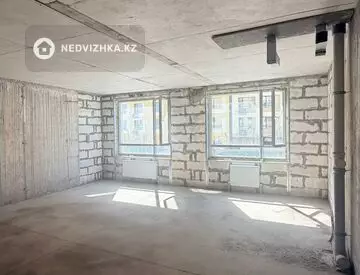 1-комнатная квартира, этаж 1, 42 м²