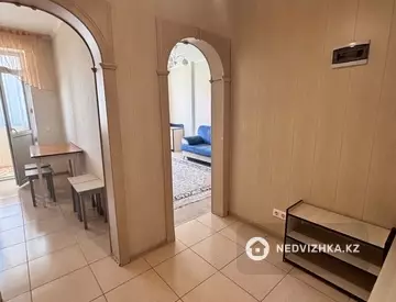 1-комнатная квартира, этаж 3 из 9, 42 м²