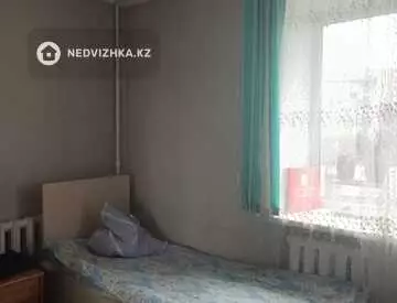 4-комнатная квартира, этаж 3 из 5, 60 м²