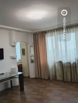 2-комнатная квартира, этаж 8 из 9, 55 м², На длительный срок