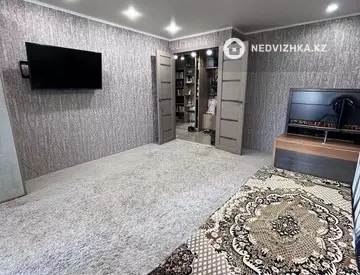 3-комнатная квартира, этаж 3 из 10, 64 м²