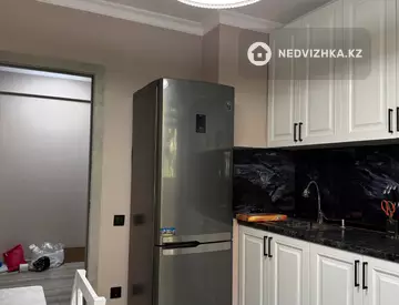2-комнатная квартира, этаж 3 из 5, 55 м², На длительный срок