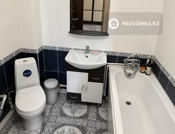1-комнатная квартира, этаж 4 из 10, 52 м²