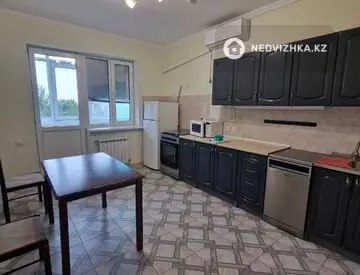 1-комнатная квартира, этаж 3 из 16, 62 м², На длительный срок