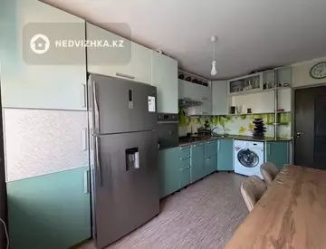 3-комнатная квартира, этаж 3 из 5, 81 м²