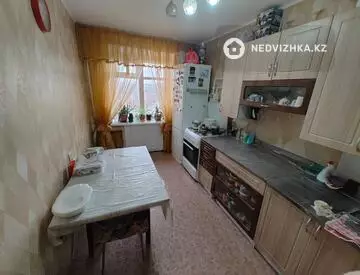 3-комнатная квартира, этаж 9 из 9, 53 м²