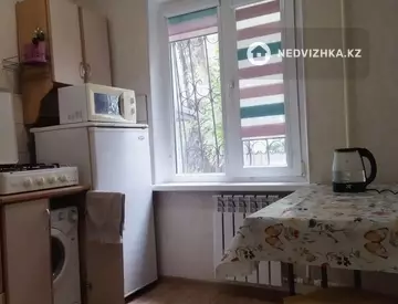 1-комнатная квартира, этаж 1 из 5, 35 м², На длительный срок