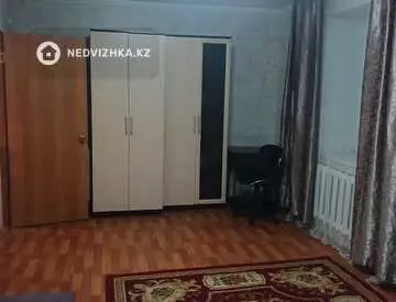 1-комнатная квартира, этаж 3 из 5, 34 м², На длительный срок