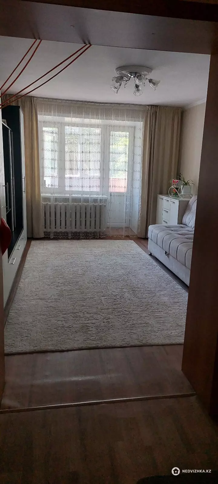 60 м², 3-комнатная квартира, этаж 1 из 5, 60 м², изображение - 1