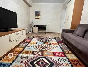 1-комнатная квартира, этаж 8 из 9, 41 м²