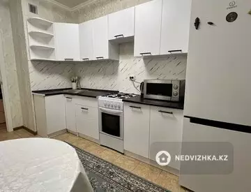 1-комнатная квартира, этаж 8 из 9, 41 м²