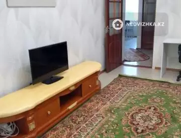 2-комнатная квартира, этаж 2 из 5, 54 м², На длительный срок