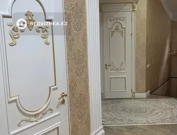 10-комнатный дом, 8 соток, 440 м²