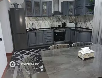 5-комнатный дом, 10 соток, 170 м²