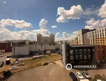 1-комнатная квартира, этаж 5 из 10, 38 м²