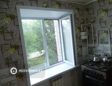 3-комнатная квартира, этаж 2 из 2, 52 м², На длительный срок