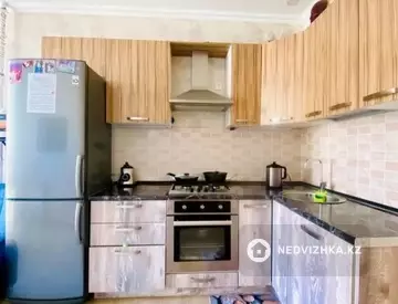 1-комнатная квартира, этаж 8 из 10, 42 м²