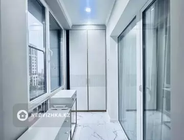 1-комнатная квартира, этаж 5 из 17, 59 м², Посуточно