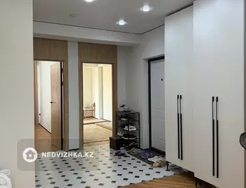 3-комнатная квартира, этаж 1 из 3, 94 м²