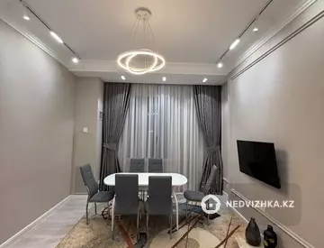 3-комнатная квартира, этаж 1 из 7, 110 м², На длительный срок