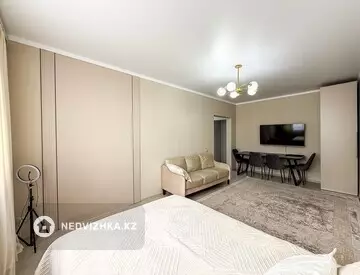 2-комнатная квартира, этаж 7 из 10, 70 м²