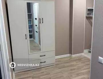 2-комнатная квартира, этаж 9 из 24, 56 м², На длительный срок