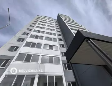 1-комнатная квартира, этаж 1 из 12, 36 м²