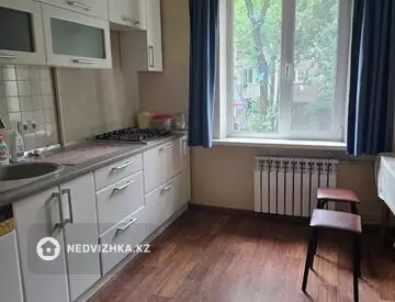 4-комнатная квартира, этаж 2 из 5, 84 м², На длительный срок
