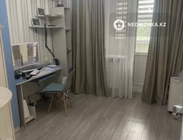 3-комнатная квартира, этаж 1 из 5, 80 м², На длительный срок