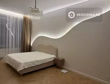 4-комнатная квартира, этаж 1 из 17, 120 м²