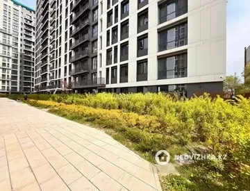 4-комнатная квартира, этаж 1 из 16, 145 м²