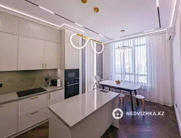 3-комнатная квартира, этаж 12 из 12, 95 м²