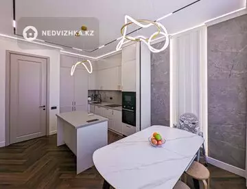 3-комнатная квартира, этаж 12 из 12, 95 м²