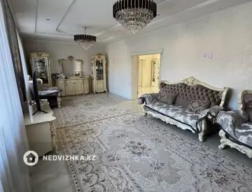 5-комнатный дом, 8 соток, 230 м²
