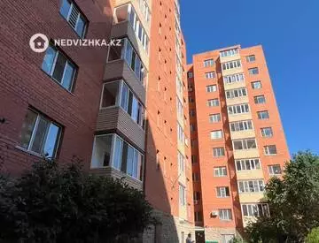 3-комнатная квартира, этаж 8 из 10, 82 м²