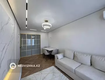 3-комнатная квартира, этаж 8 из 17, 80 м²
