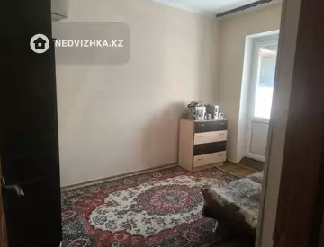 3-комнатная квартира, этаж 4 из 5, 65 м²
