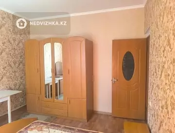 3-комнатная квартира, этаж 4 из 5, 65 м²