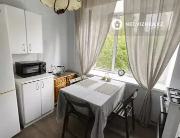 3-комнатная квартира, этаж 4 из 4, 75 м²