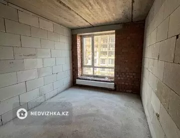 1-комнатная квартира, этаж 12 из 12, 34 м²