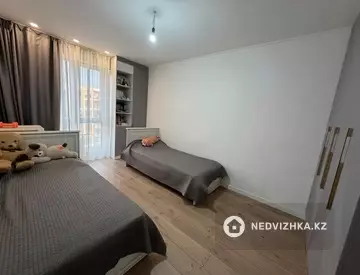 3-комнатная квартира, этаж 9 из 10, 100 м²