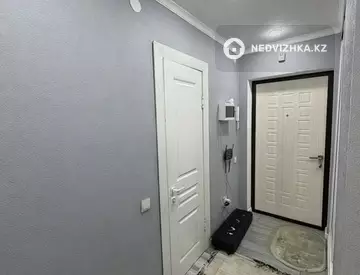 2-комнатная квартира, этаж 9 из 10, 42 м²